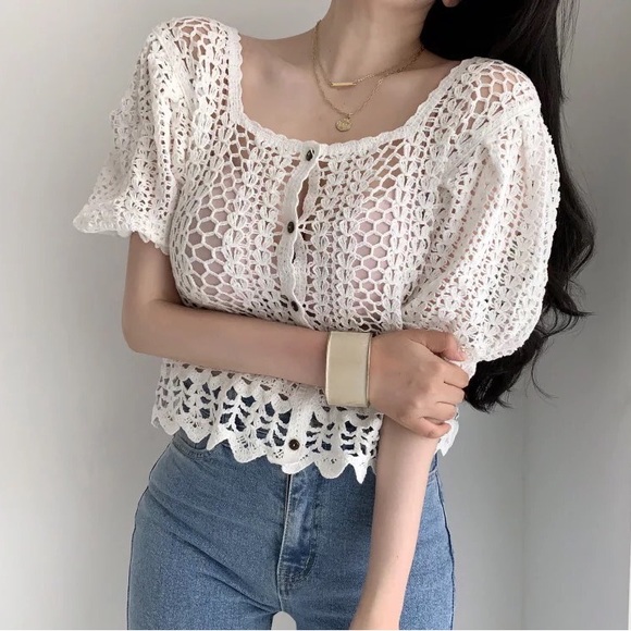 Crochet net blouse button top puff sleeve white cream net - Picture 2 of 2